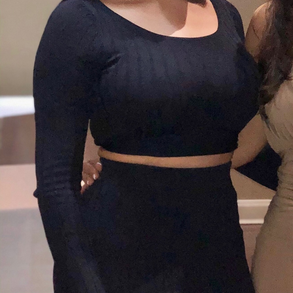 Navy Crop Top - Picture 3 of 3